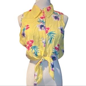 SOSTANZA | Vintage Sleeveless Yellow Floral Hawaiian Shirt wi Tie Front | Size M